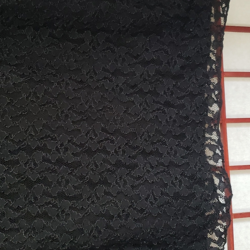 Black lace top - Picture 4 of 4